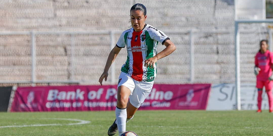 Fabiola Ayala deja Palestino y es presentada en Deportivo Cuenca