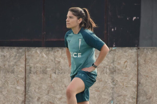 ¡Tremenda! Javiera Moreno gana el Premio al Mérito de FIFPro 2020