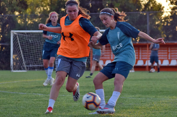 Universidad Católica inicia su pretemporada 2021 con varias jugadoras menos