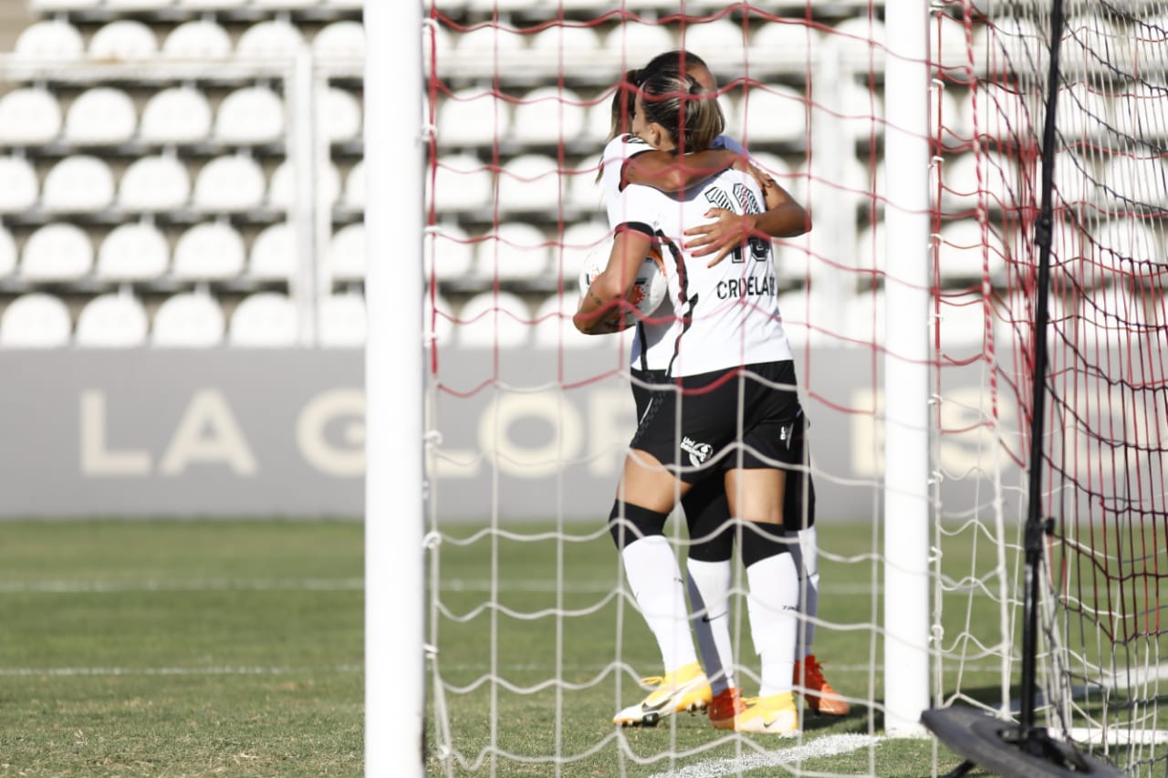 Corinthians golea