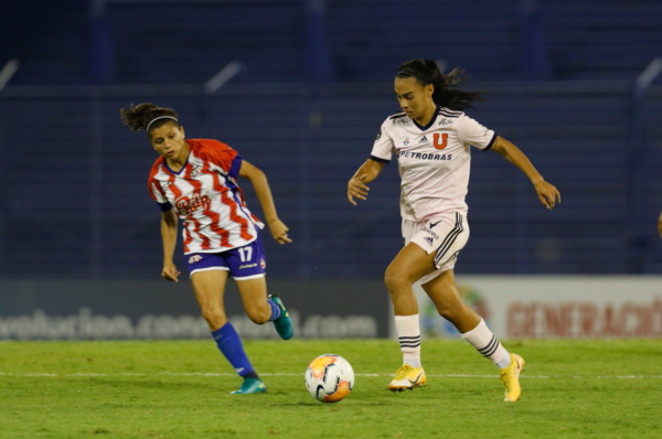 La U de Chile se mete en cuartos de final con goleada