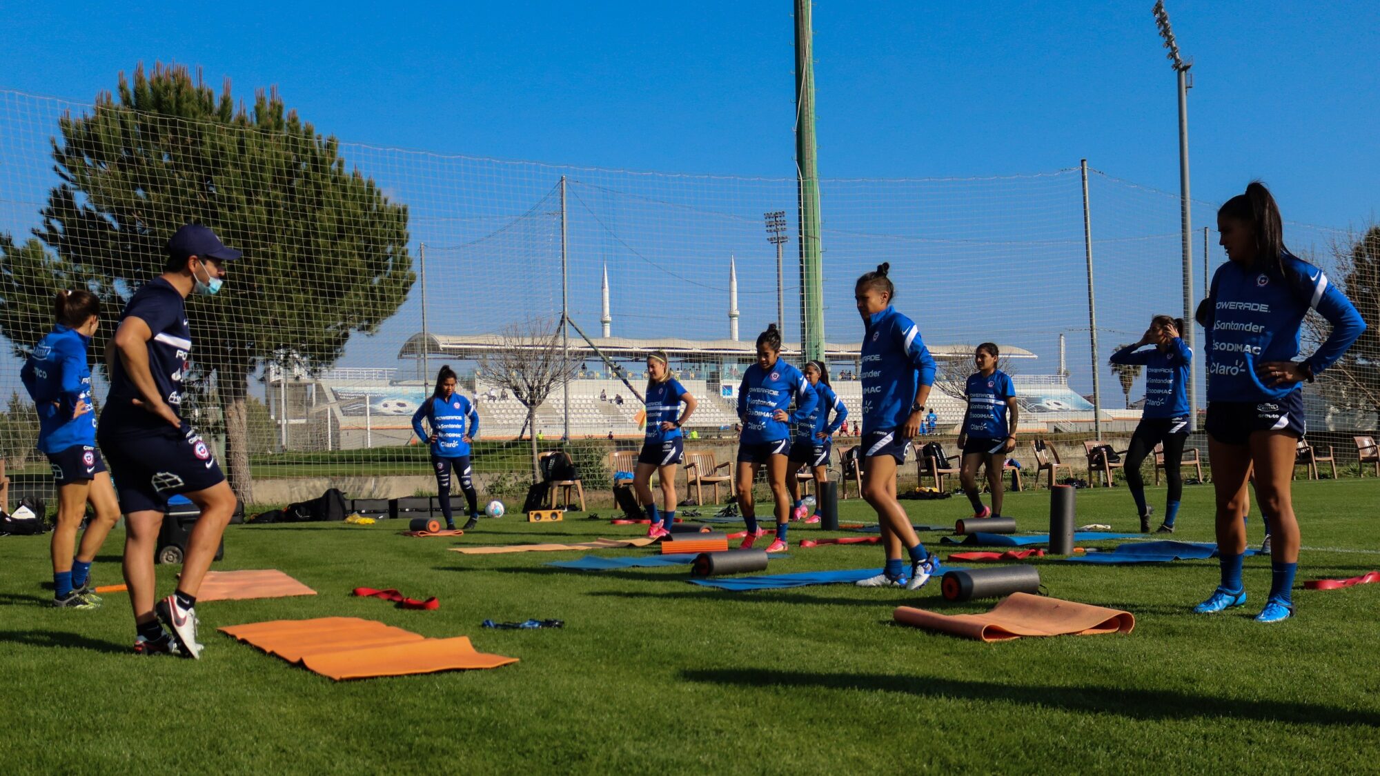 La Roja realiza su primer entrenamiento en Turquía previo al repechaje