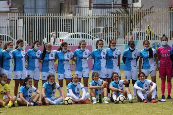 Deportes Antofagasta presenta nuevo cuerpo técnico e inicia los entrenamientos