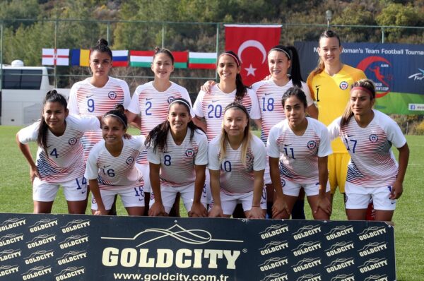 El once probable de La Roja para enfrentar a Camerún en el repechaje