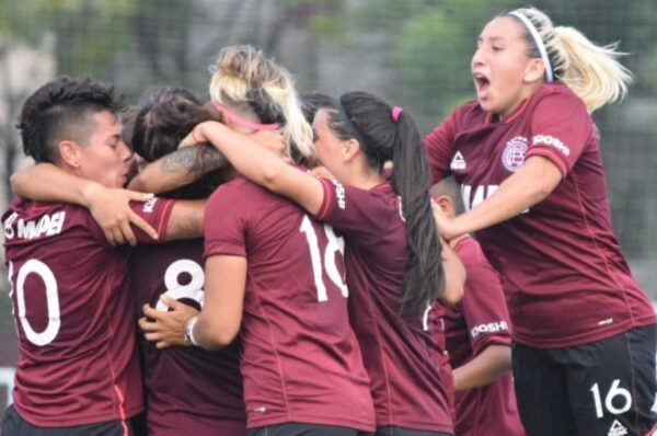 Camila Pavez hizo su primer gol del 2021 por Lanús en Argentina