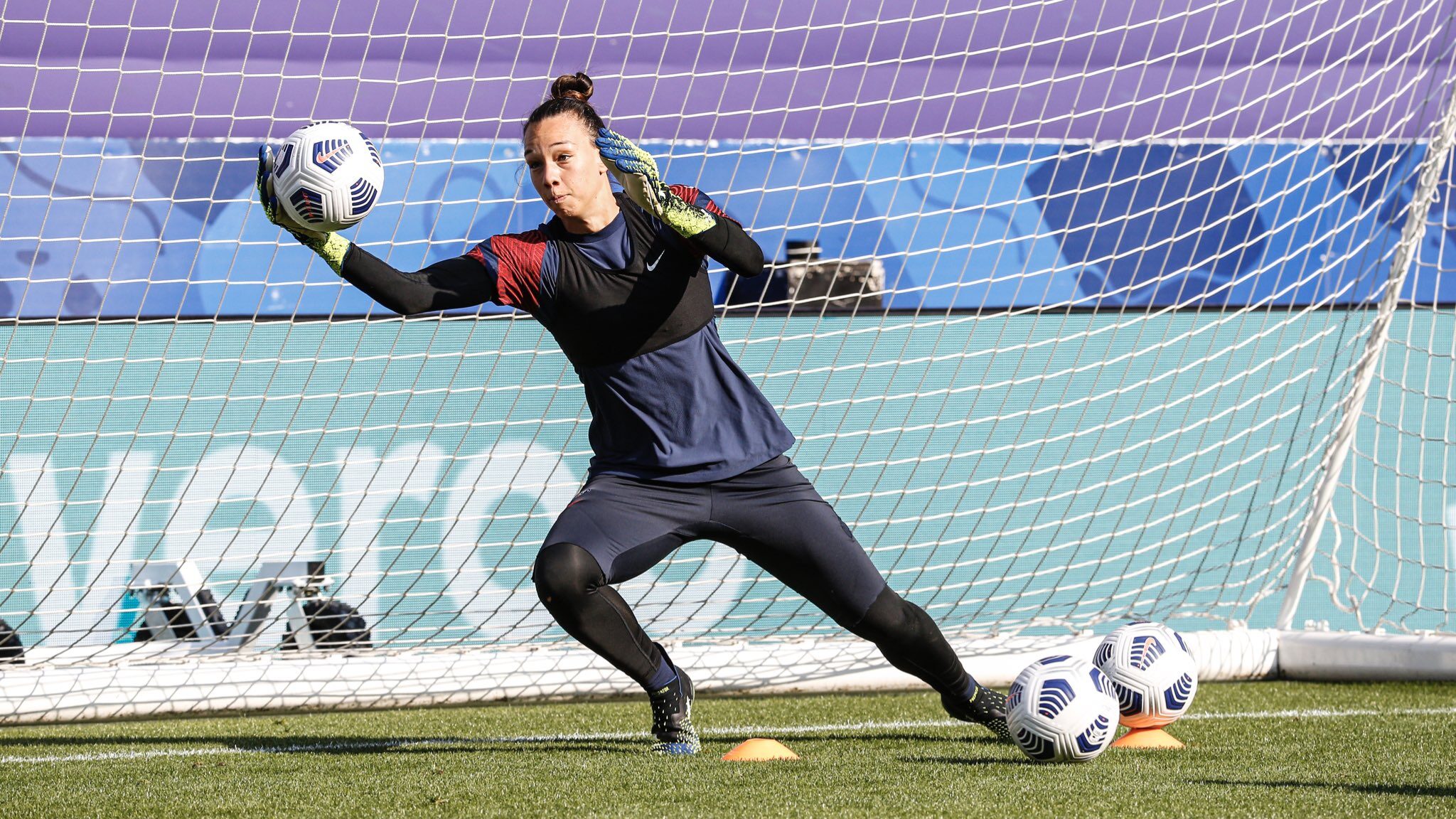 A por las semis: PSG de Christiane Endler se juega el todo por el todo en la UWCL