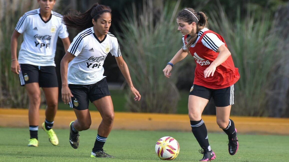 La selección femenina de Uruguay se prepara para enfrentar a Puerto Rico en  la fecha FIFA