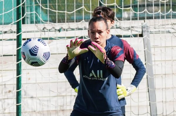 Edgar Merino, representante de Tiane Endler: “Tenemos muy buenas oportunidades de diferentes clubes”