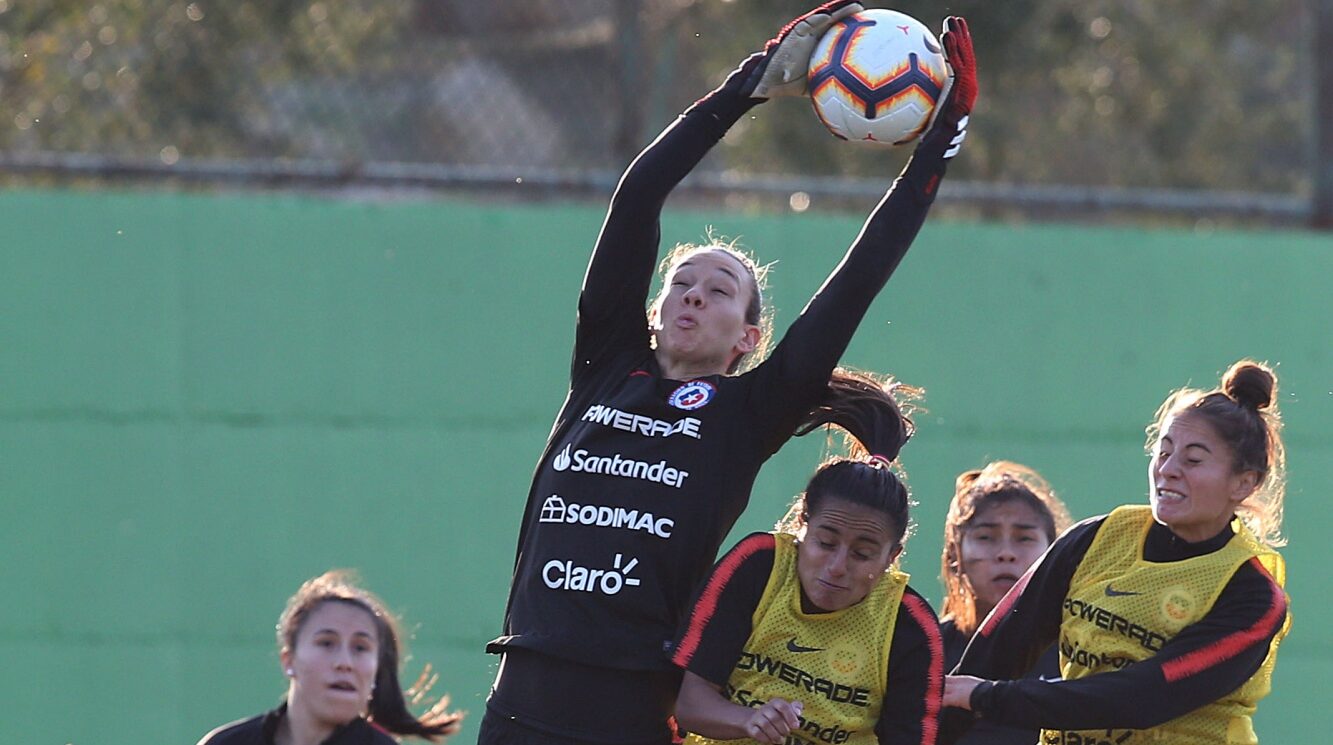 Endler atajando en un entrenamiento