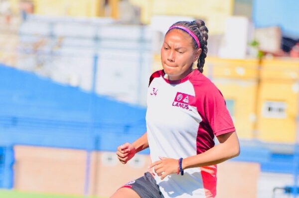 Javiera Salvo anota un gol en el empate de Lanús por la fecha 7 del Torneo Argentino