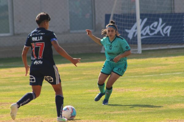 ¿Por qué el informe FIFA casi no tiene información sobre la liga chilena?