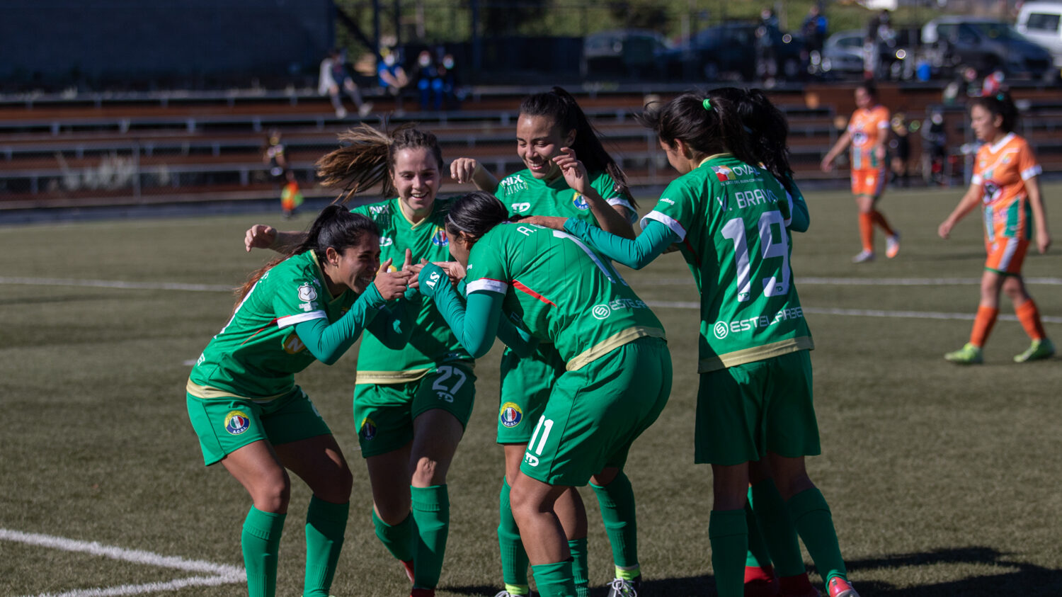 jugadoras de audax italiano celebrando