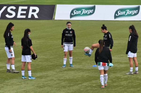 El fútbol femenino merece más que esto
