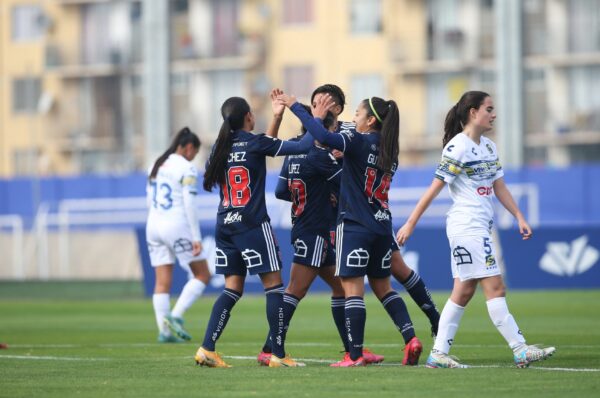 Universidad de Chile a media máquina golea a Everton