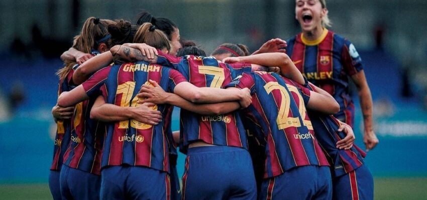 Jugadoras del Barcelona, ahora todas serán profesionales