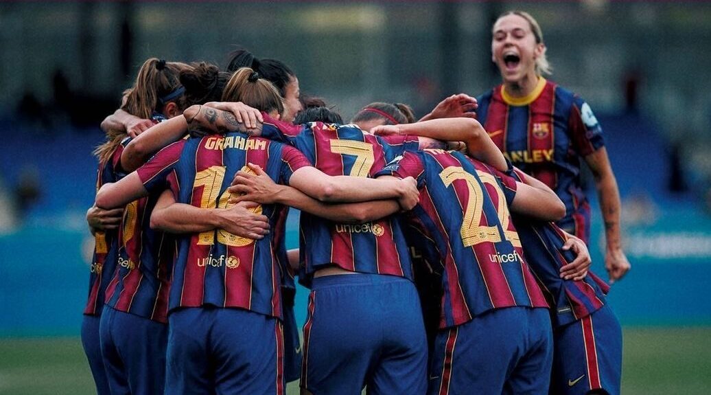 La liga española de fútbol femenino es oficialmente profesional