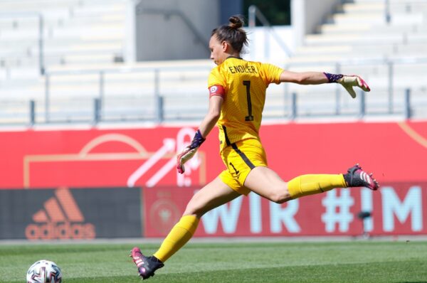 Se descarta a Christiane Endler como abanderada en los JJOO de Tokio 2020