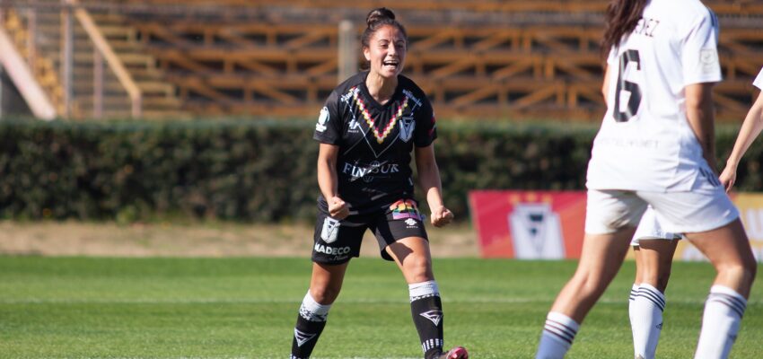 primer gol Soruco celebrando tras anotar un gol