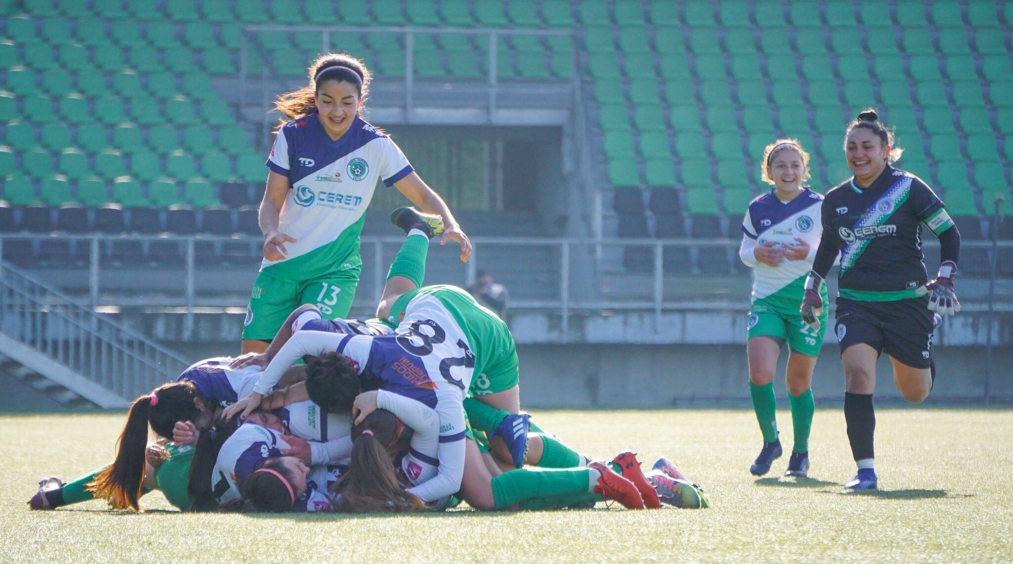 Deportes Puerto Montt gustó, ganó y goleó a un Santiago Wanderers sin recursos