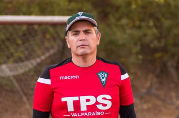 Felipe Reyes deja de ser DT de Santiago Wanderers y asume Víctor Rodo como interino