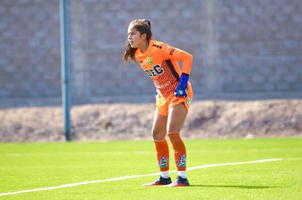 El sorpresivo debut de la Sub-18 Ignacia Bustos en el arco de UdeC