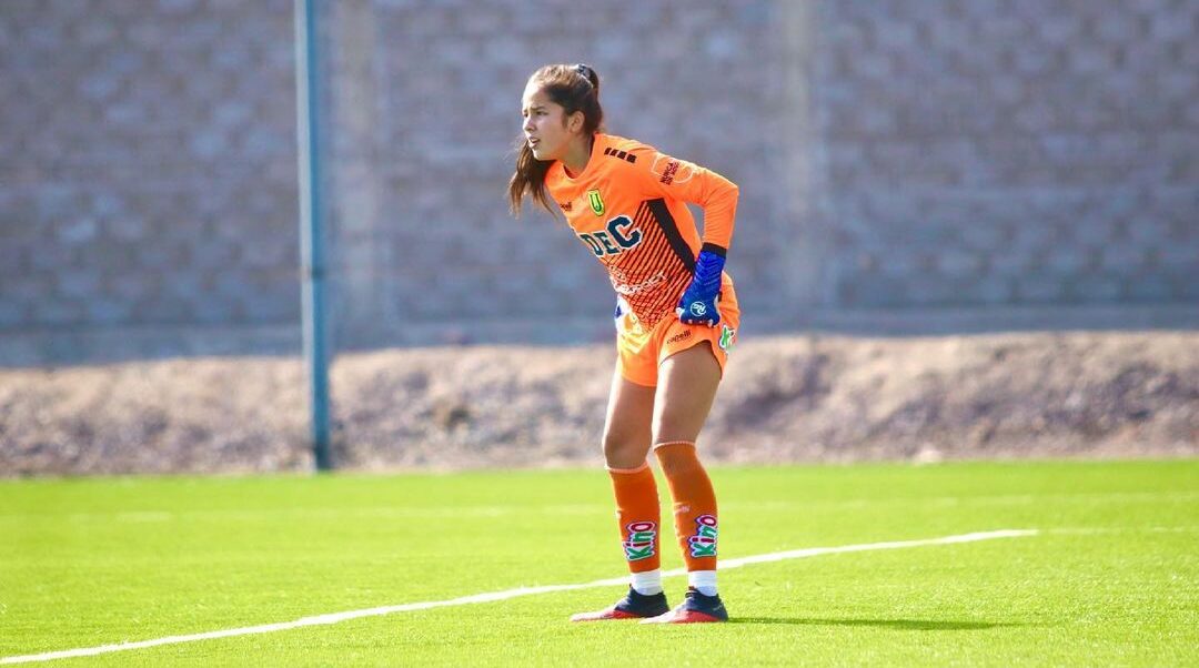 El sorpresivo debut de la Sub-18 Ignacia Bustos en el arco de UdeC