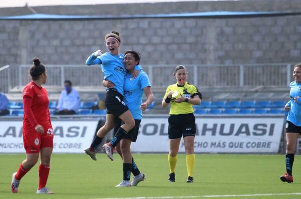 Iquique se repone de la resta de puntos y golea a Deportes La Serena
