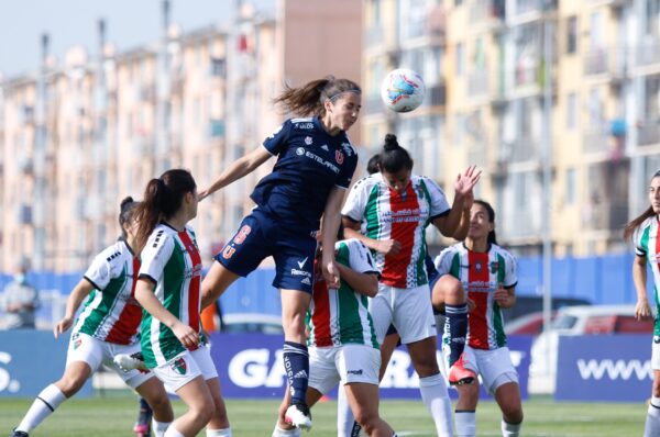 Universidad de Chile y Palestino regalan toneladas de fútbol en el CDA