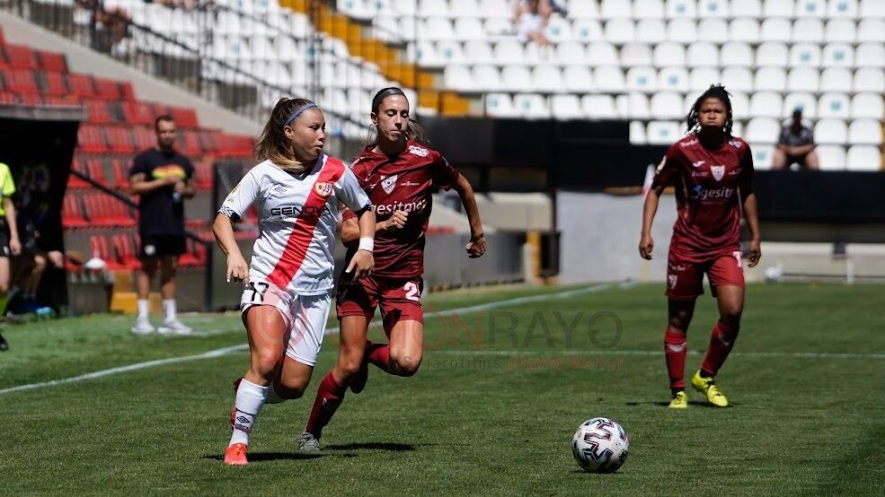 Camila Sáez y Yanara Aedo inician su temporada con Rayo Vallecano