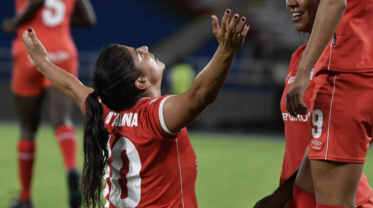 Usme de América de Cali celebrando un gol. Es uno de los equipos candidatos para ir a la Libertadores 2021.