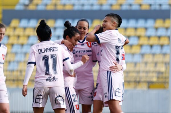 Universidad de Chile pasa por encima de Everton y sigue con el invicto