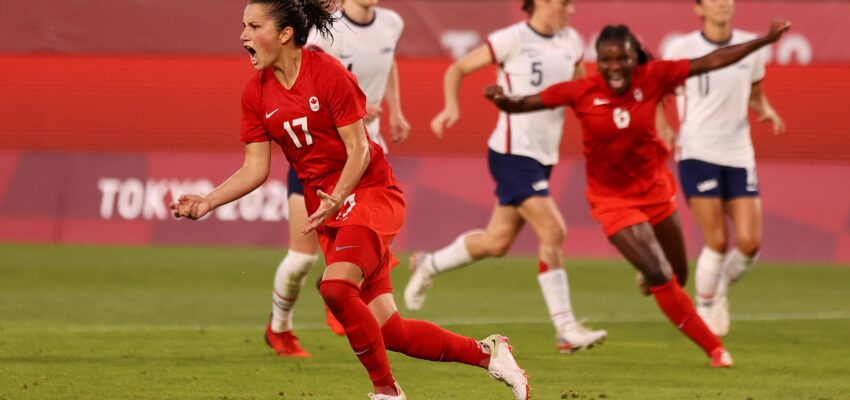 Canadá celebrando el gol que las llevó a pelear por el oro en los JJOO de Tokio 2020