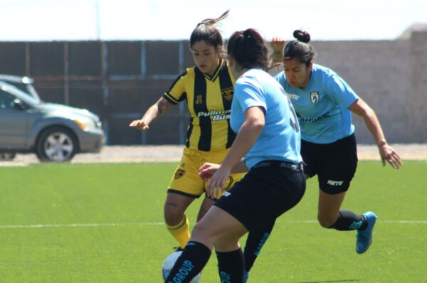 Deportes Iquique sorprendió a Fernández Vial en el norte