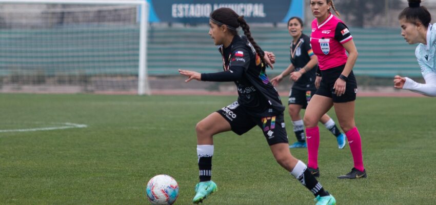 Ámbar Figueroa en su debut por Santiago Morning en Primera División