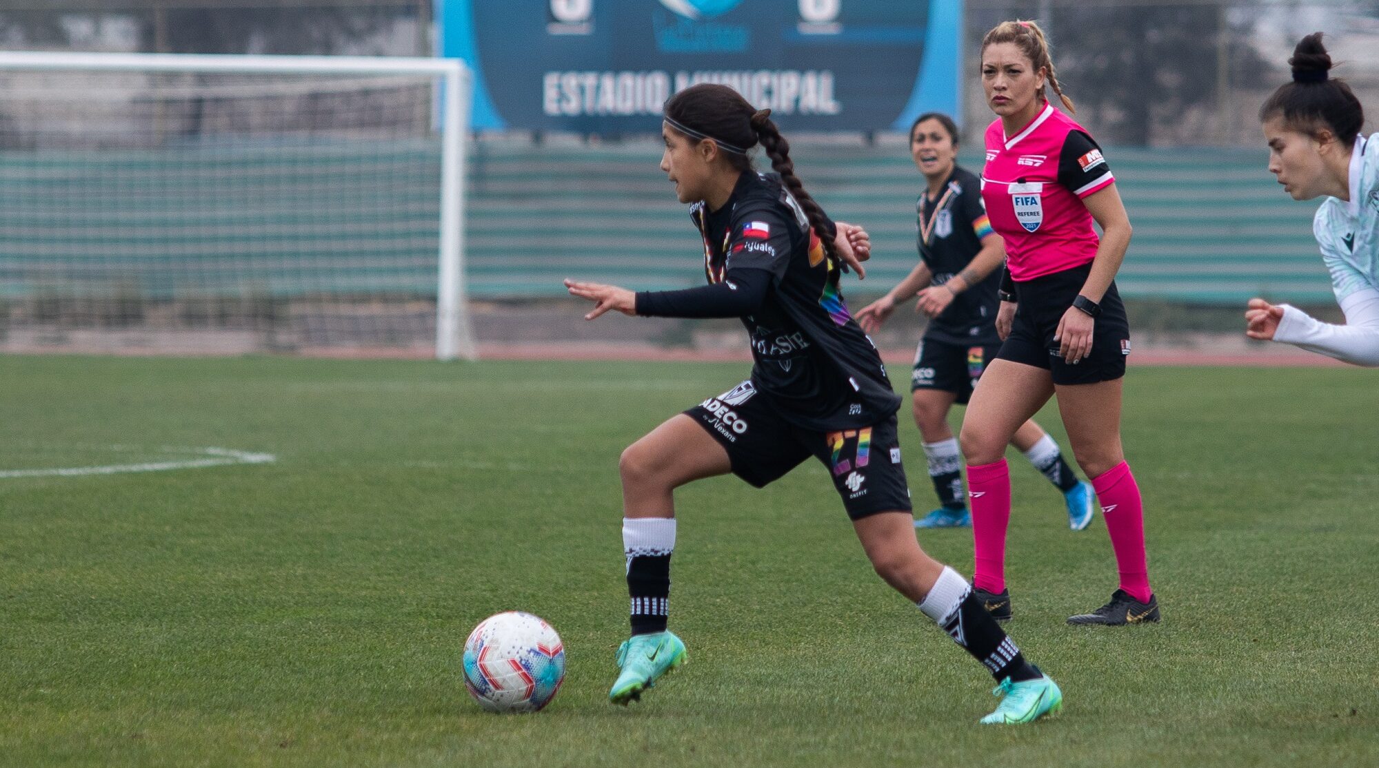 Ámbar Figueroa en su debut por Santiago Morning en Primera División