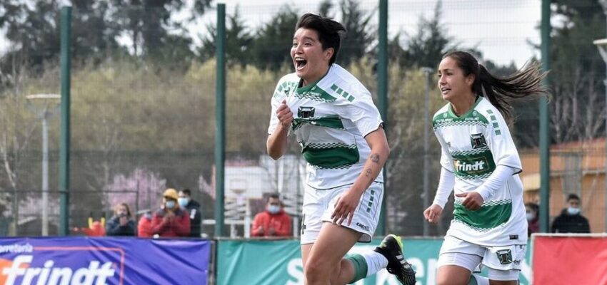Jugadora de Temuco celebrando un gol en la fecha 13