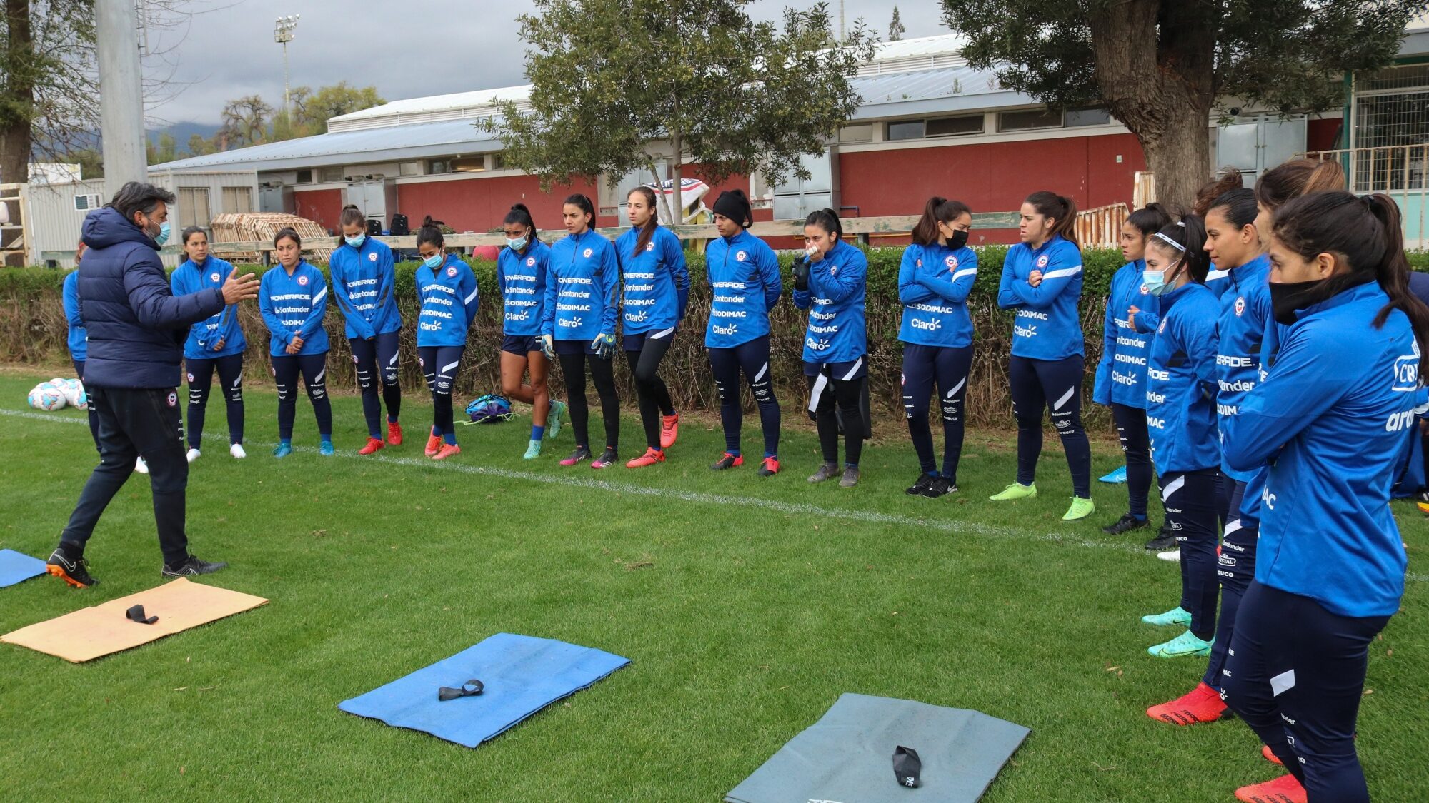 Inician los entrenamientos de La Roja de cara a la fecha FIFA vs Uruguay