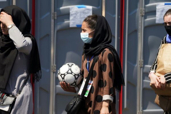 The Guardian: El rescate de la Selección Femenina Afgana de los talibanes