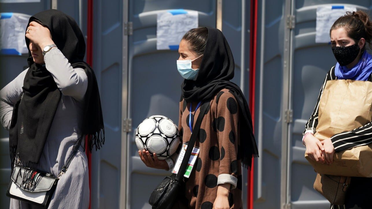 The Guardian: El rescate de la Selección Femenina Afgana de los talibanes