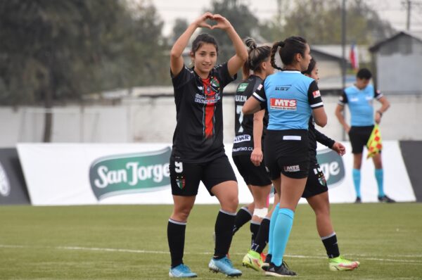 Palestino pasa por encima de Deportes Temuco y las manda a partido de definición