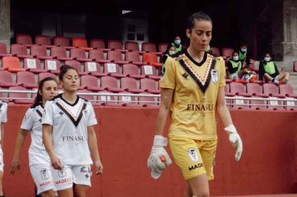 Ryann Torrero deja Santiago Morning luego de dos meses sin jugar