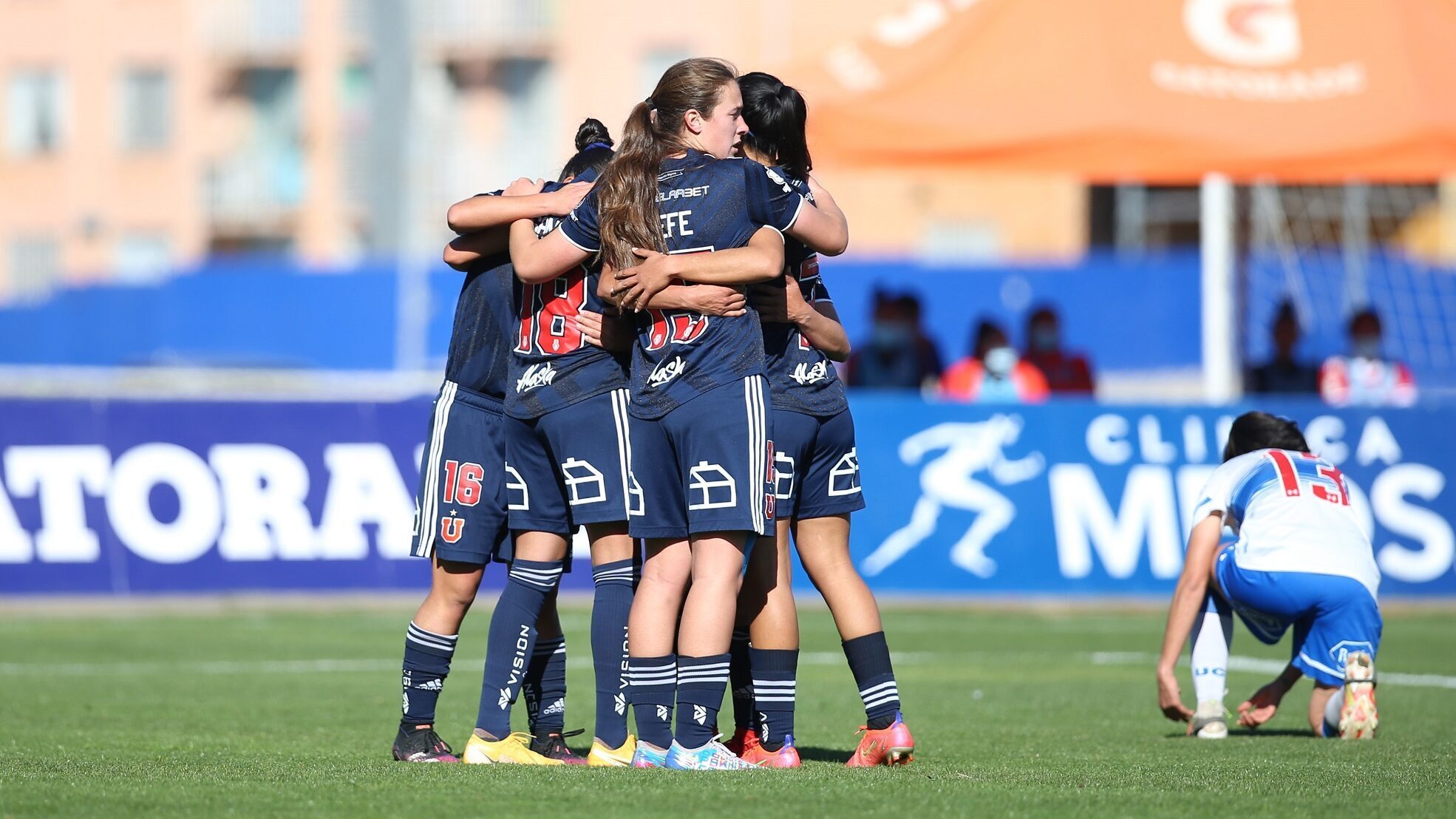 Universidad de Chile se lleva el segundo clásico universitario ante Universidad Católica