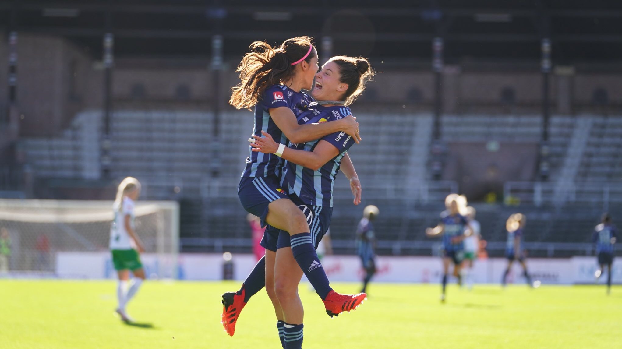 VIDEO: Gol de Daniela Zamora y Djurgårdens vuelve a ganar en Suecia