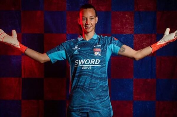 Christiane Endler es nominada a dos premios por el IFFHS