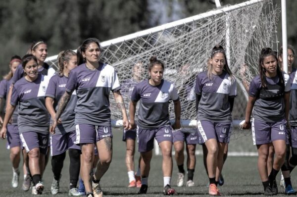 Santiago Morning participará en la Brasil Ladies Cup en diciembre