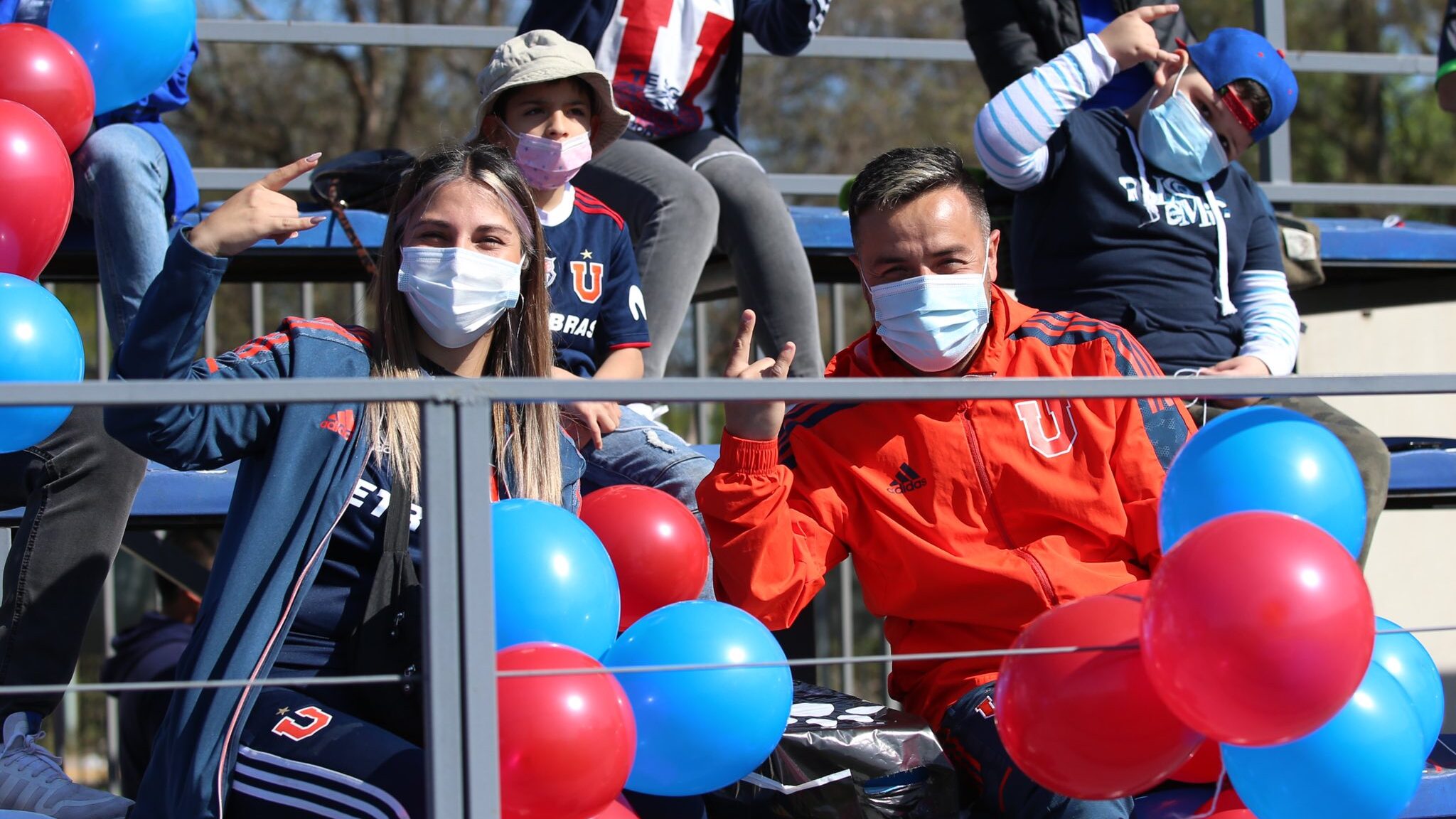 Hinchas de U de Chile exigen que la semifinal se juegue en estadio y con público