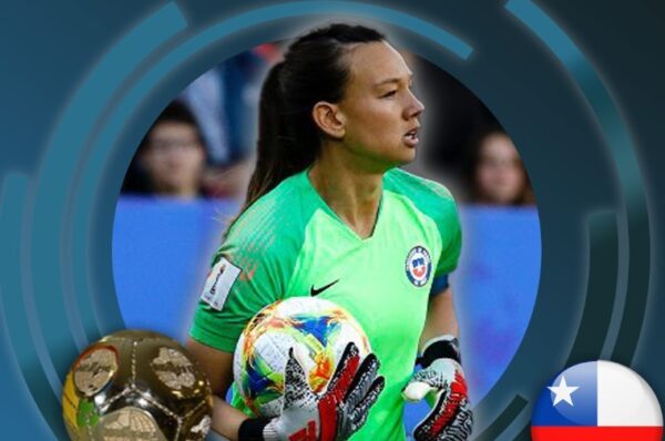 Christiane Endler es elegida mejor arquera del 2021 por la IFFHS