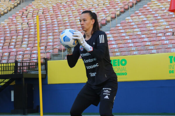 Christiane Endler sobre el premio a mejor arquera: “Es un reconocimiento a todo el trabajo que he hecho durante estos años”
