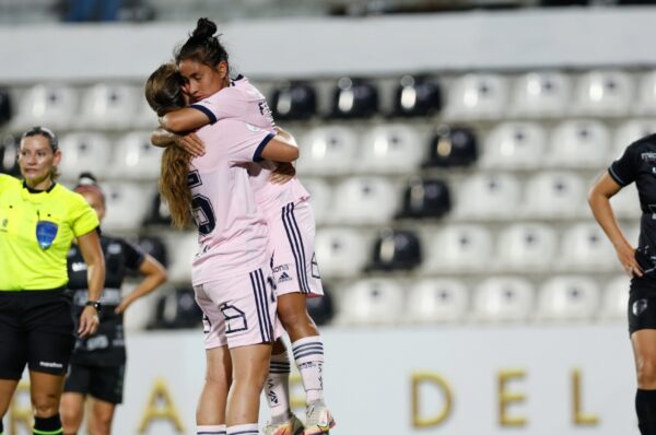 Las Leonas arrancan con tranco firme su expedición en la Libertadores