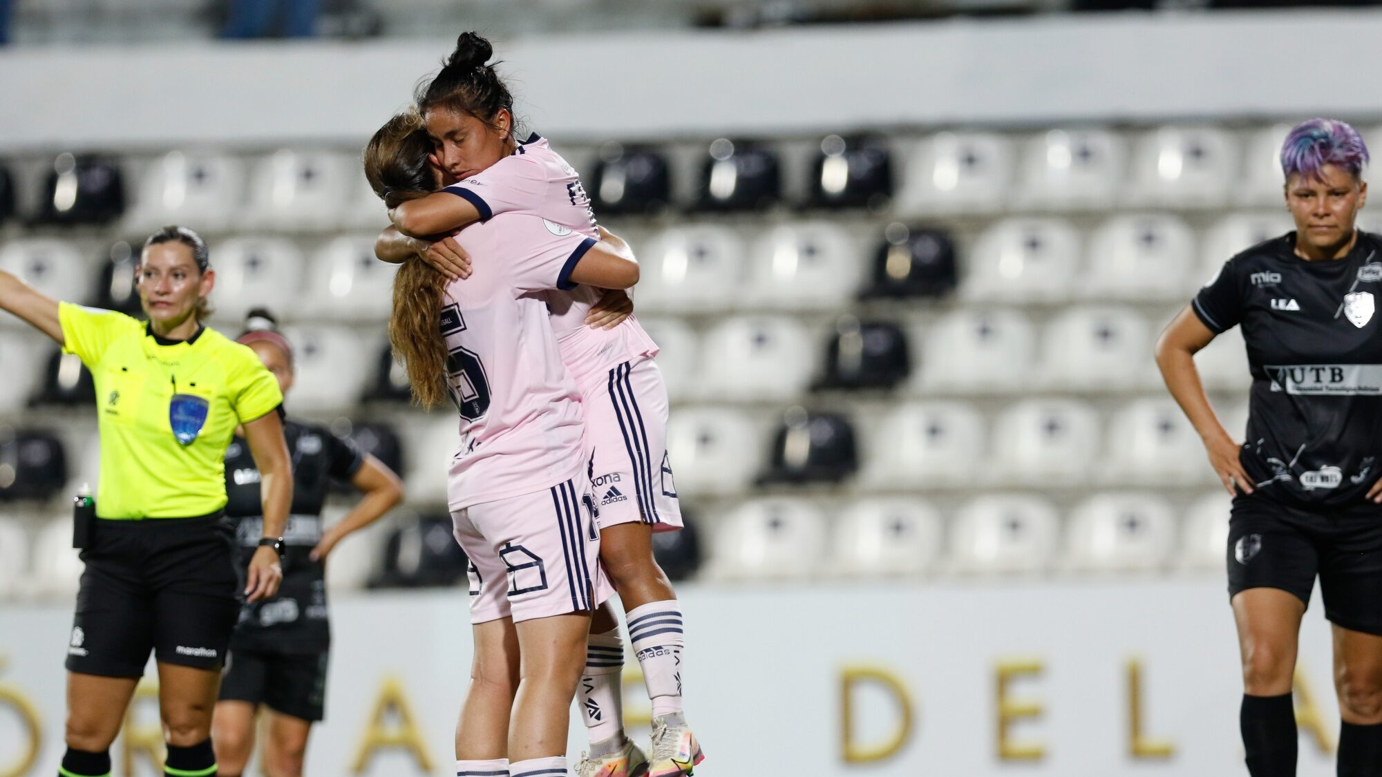 Las Leonas arrancan con tranco firme su expedición en la Libertadores